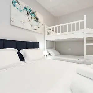 Affittacamere Feliz - Premium With Free Private Parking, Vlorë